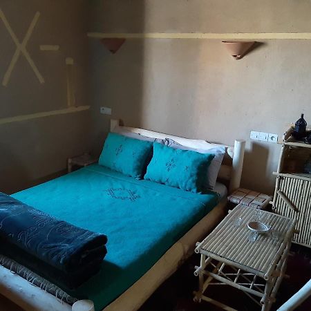 ホテル Kasbah Izoran ミデル エクステリア 写真