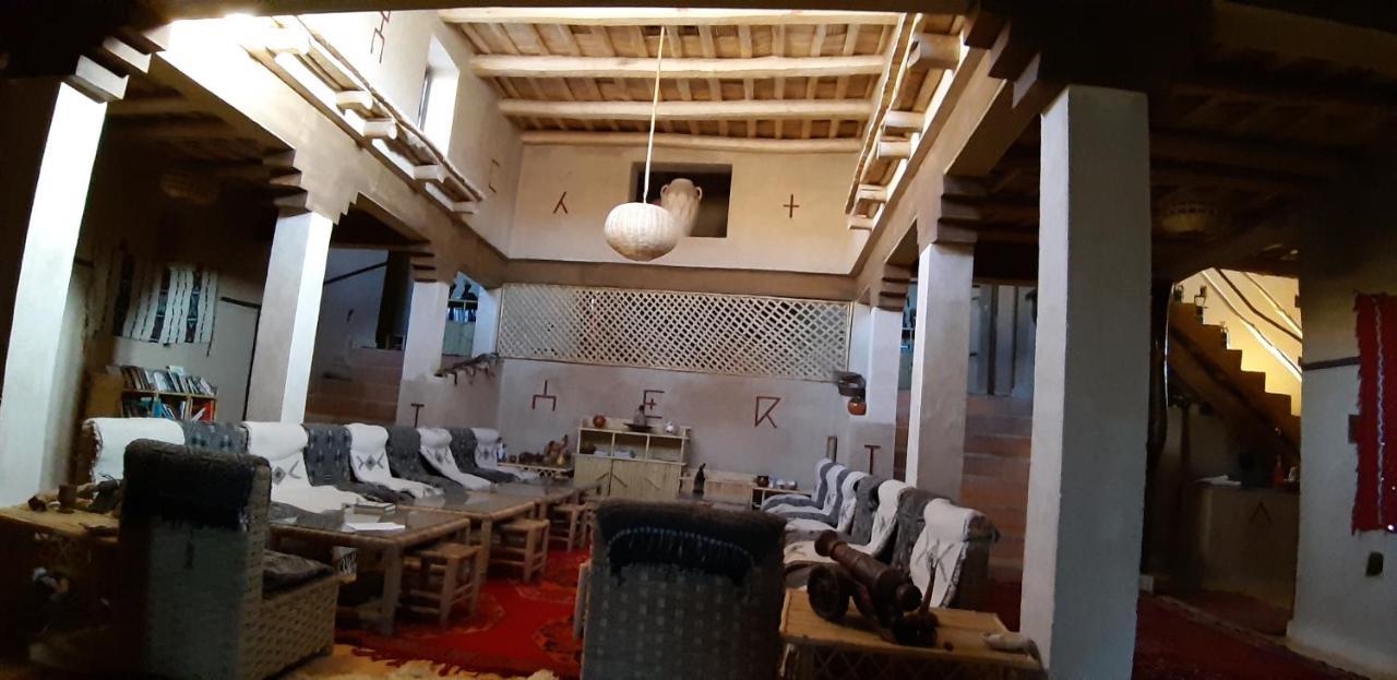 ホテル Kasbah Izoran ミデル エクステリア 写真