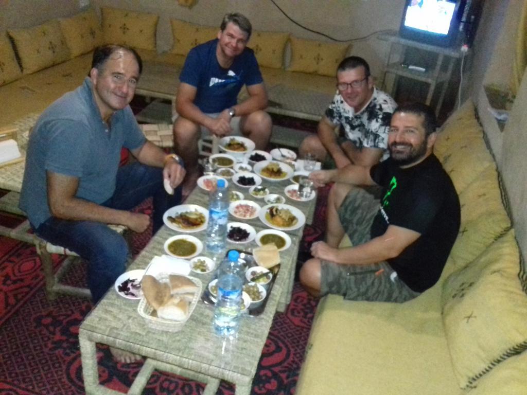 ホテル Kasbah Izoran ミデル エクステリア 写真