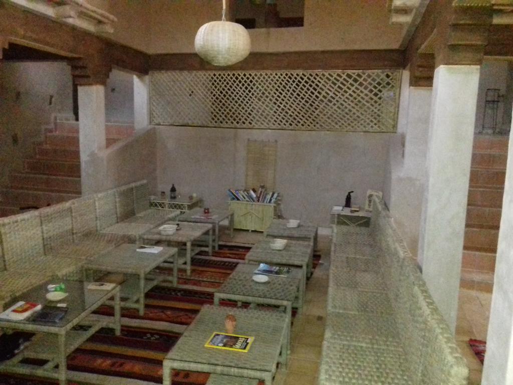 ホテル Kasbah Izoran ミデル エクステリア 写真