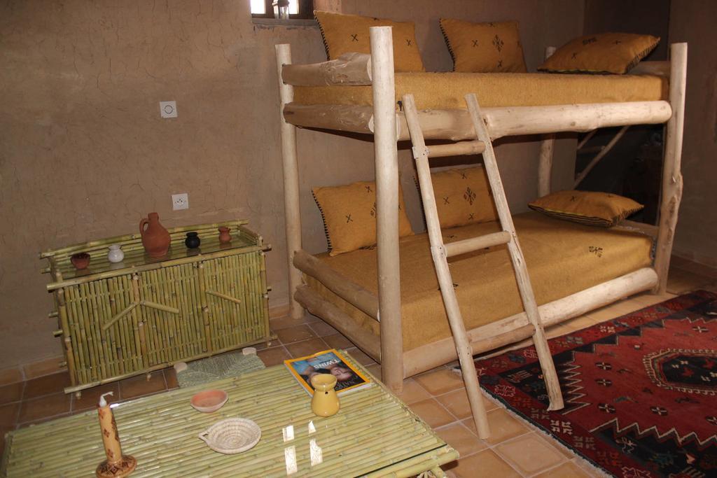 ホテル Kasbah Izoran ミデル エクステリア 写真