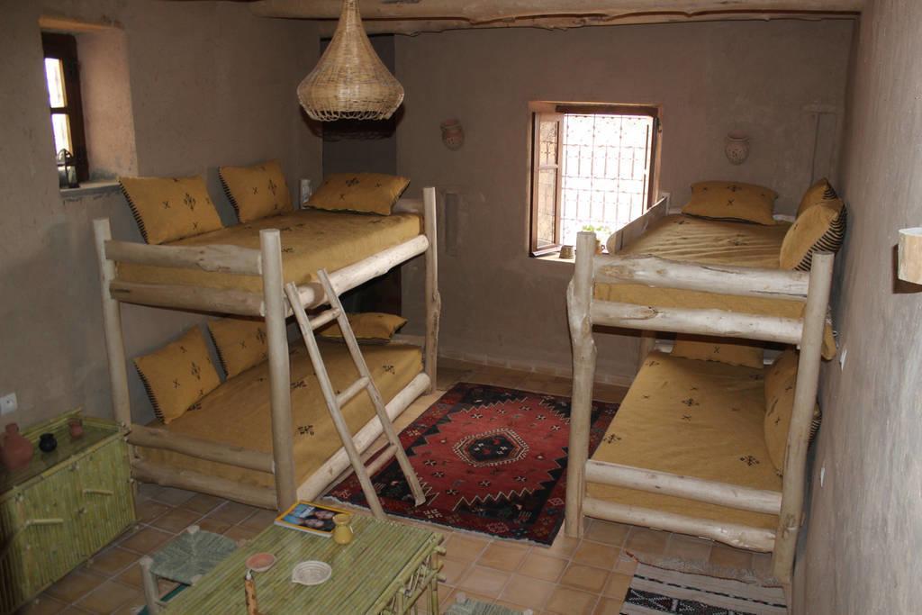 ホテル Kasbah Izoran ミデル エクステリア 写真
