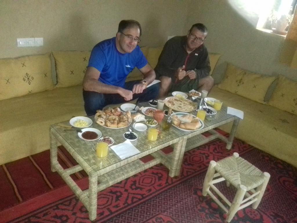 ホテル Kasbah Izoran ミデル エクステリア 写真