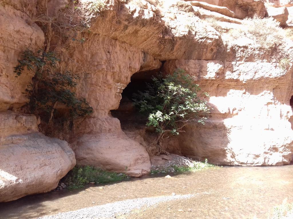ホテル Kasbah Izoran ミデル エクステリア 写真