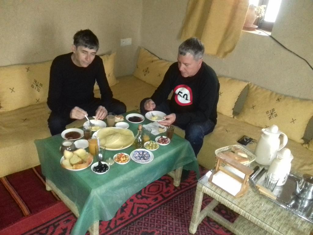 ホテル Kasbah Izoran ミデル エクステリア 写真