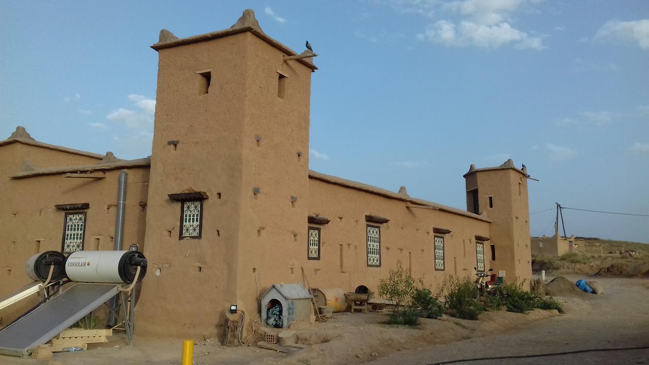 ホテル Kasbah Izoran ミデル エクステリア 写真