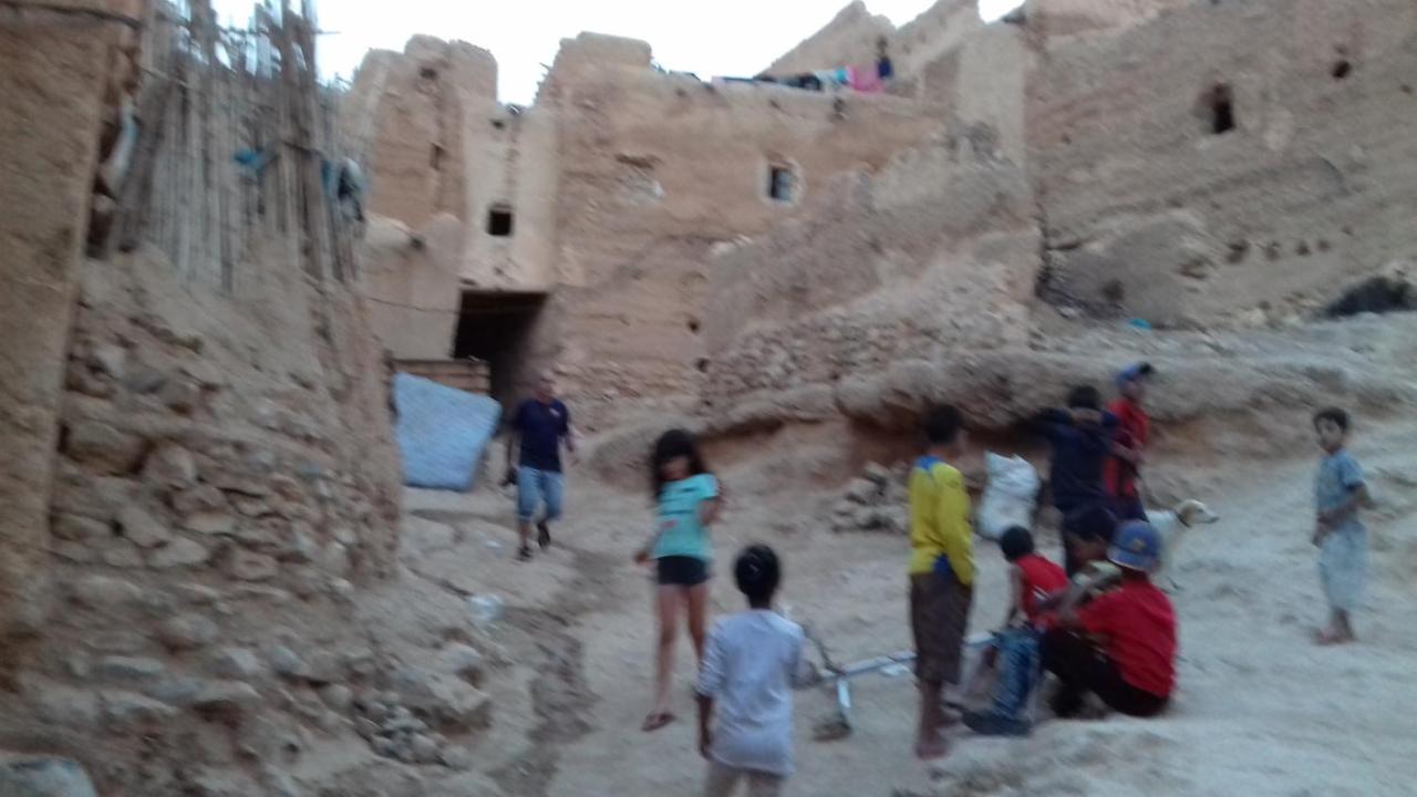 ホテル Kasbah Izoran ミデル エクステリア 写真