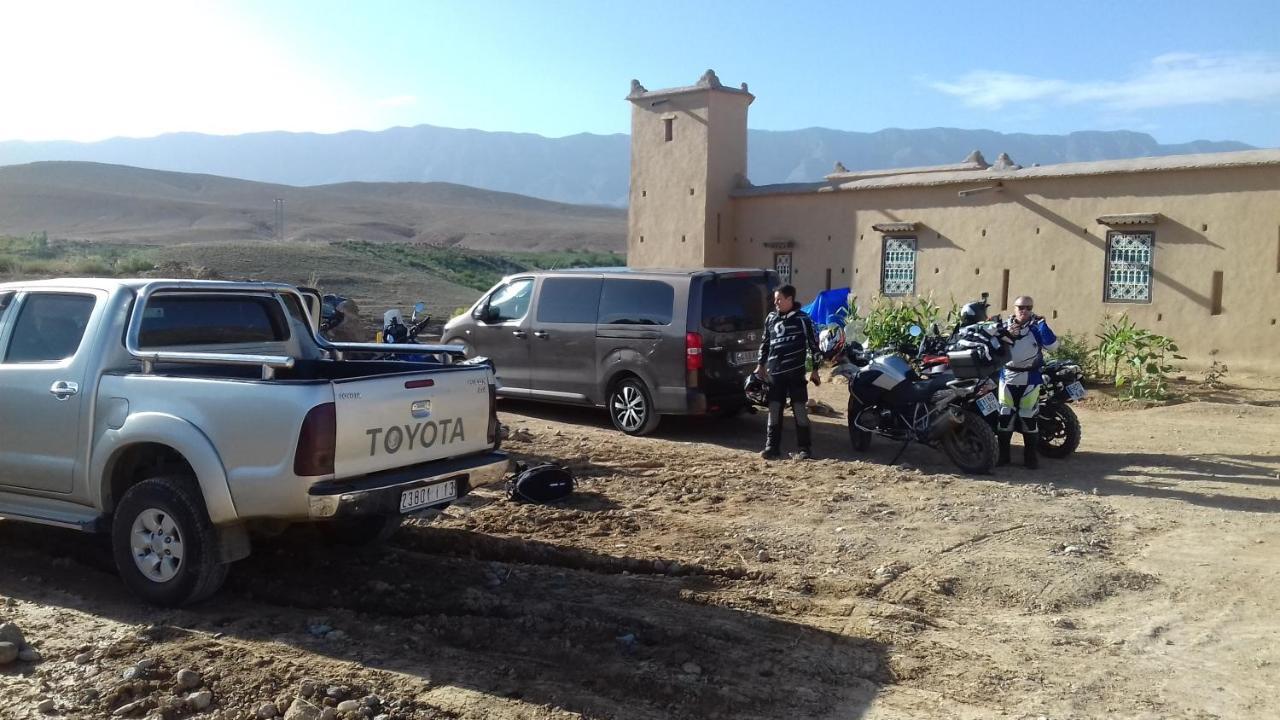 ホテル Kasbah Izoran ミデル エクステリア 写真