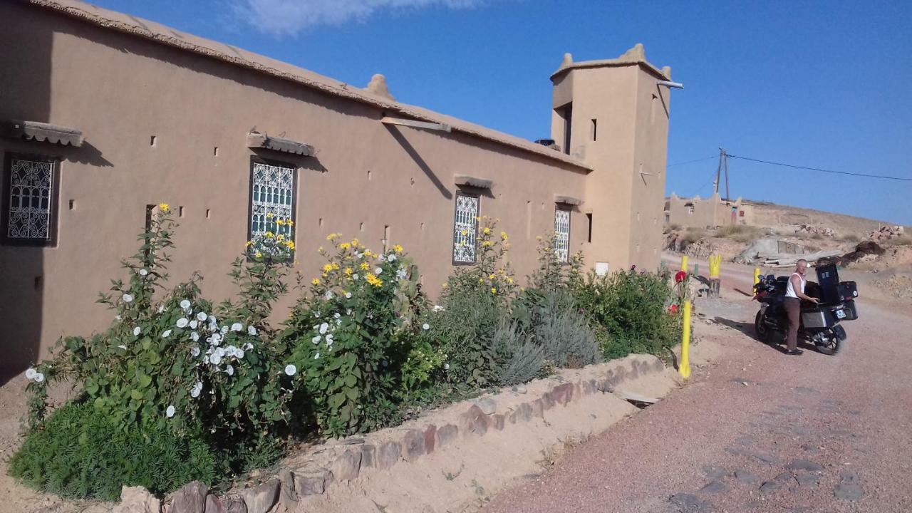 ホテル Kasbah Izoran ミデル エクステリア 写真